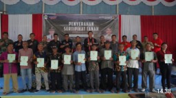 Salurkan 622 Sertifikat Tanah, Bupati: Jangan Ada SKT Lagi di Atas Tanah PTSL