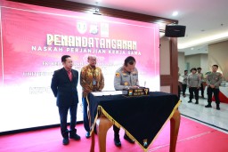 Polda Jatim Tandatangani Perjanjian Kerja Sama Dengan FKG Unair dan PT. PLN (Persero)