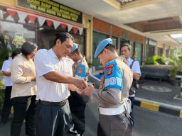 Sipropam Periksa Surat Kelengkapan Diri Anggota Polres Bandara Ngurah Rai