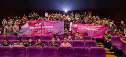 Polrestabes Surabaya Ramaikan Nobar Film "Aku Rindu" Bersama Bhayangkari dan Forkopimda