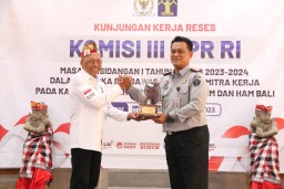 Kunker Reses Komisi III DPR RI. Kakanwil Kemenkumham Bali Jelaskan Strategi Hadapi Permasalahan Hukum dan Ham