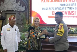 Kapolda Bali Terima Kunjungan Kerja Reses Komisi III DPR RI Masa Persidangan I Tahun Sidang 2023 - 2024