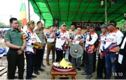 Wakil Bupati Kapuas Hulu Buka Turnamen Volly Ball Kecamatan Silat Hilir