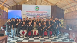 Prosesi Pengukuhan dan Ikrar Pengurus Lembaga Swadaya Masyarakat Jaringan Aktivis Probolinggo LSM JAKPRO Berjalan Khidmat
