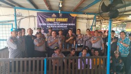 Polresta Denpasar Dan Polsek Benoa Lakukan Jumat Curhat Bersama Karyawan PT. Bali Koala Mas