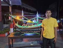 Festival Miniatur Perahu Nelayan di Desa Pengambengan Dipadati Pengunjung