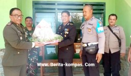 Kapolsek Tegalampel Bersama Anggota Sambangi Koramil 03 Tegalampel Guna Beri Ucapan Selamat HUT TNI ke 78
