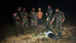 Satgas Yonarmed 10/Bradjamusti Kembali Gagalkan Penyelundupan Sabu Kurang Lebih 10 Kilogram