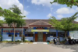 Kepala Sekolah SMKN 2 Tulungagung Diduga Alergi Terhadap Jurnalis Terkait Penahanan Ijazah Siswanya
