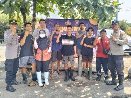 Polsek Benoa Gelar Jumat Curhat Bersama Karyawan PT. Perintis Benoa