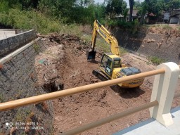 Tanggap Bencana Banjir Desa Banaran Pace Lakukan Normalisasi Sungai