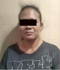 Seorang Perempuan Paruh Baya Pengedar Barang Haram Warga Sidoarjo Berhasil di Bekuk Sat Resnarkoba Pelabuhan Tanjung Perak