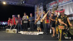 Bupati Kapuas Hulu Membuka Festival Budaya Kayan Mendalam ke - IV