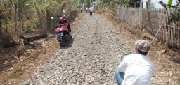 Kecamatan Cimanggu Lakukan Monitoring dan Evaluasi (MONEV (DD) Tahap IIl. di Desa Citangkil