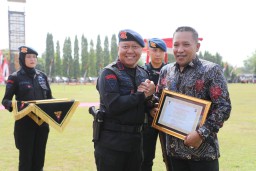 Pencapaian Prestasi dan Deretan Penghargaan Tak Henti-hentinya Diterima Bupati Sampang