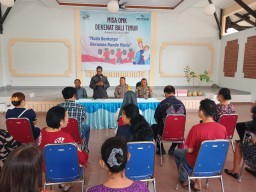 Minggu Kasih Dengan Umat Katolik di Aula Gereja Santo Fransiskus Asisi Amlapura