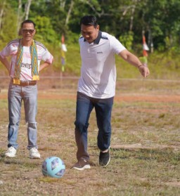 Bupati Kapuas Hulu Buka Open Turnamen Menaren CUP tahun 2023
