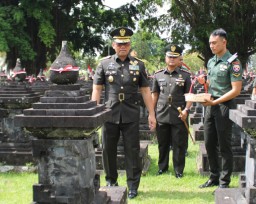 Komandan Kodim 1619/Tabanan Bersama Jajaran Pejabat Kodam IX/Udayana Hadiri Upacara HUT Puputan Margarana ke-77 Tahun 2023 di TPB Margarana