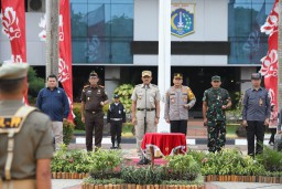Kapolres Metro Jakarta Timur Hadiri Apel Kesiapan dan Deklarasi Pemilu Damai 2024 Tingkat Kota Administrasi Jakarta Timur