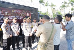 Polres Nganjuk dan Pengurus Bhayangkari Cabang Nganjuk Kirim Dua Truk Bantuan Sosial Peduli Palestina