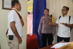 Verifikasi Lapangan Pemantauan dan Evaluasi Kinerja Penyelenggaraan Pelayanan Publik di Polres Karangasem
