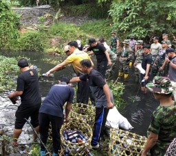 Gerakan Buleleng Kali Bersih (Bukal - Sih), Kapolres Buleleng Peduli Ikut Bersih-bersih Sungai