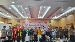 Polresta Bandara Soekarno-Hatta Bersama Para Tokoh Forum Kerukunan Umat Gelar 'Doa Bersama Untuk Negeri Dalam Rangka Pemilu Damai 2024