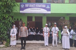 Pesan Polisi Saat Jadi Pembina Upacara di SMK Pancasila Jakarta