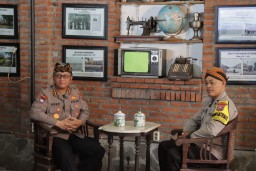 Polres Nganjuk Podcast Bersama Dirbinmas Polda Jatim, Bangun Kepercayaan Masyarakat Melalui Seni Budaya