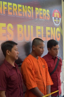 Unit Reskrim Polsek Seririt Laksanakan Pers release Ungkap Kasus Curanmor 