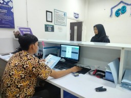 Satlantas Polrestabes Laksanakan Proses SIM ke Pemohon Sesuai SOP dan Protokol Kesehatan