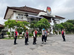Polda Bali Perketat Pengamanan Kantor KPU Provinsi Bali