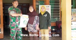 Babinsa Dabasah Koramil 0822/01 Bondowoso Kawal Pendistribusian Beras CPP di Wilayah Kel. Dabasah