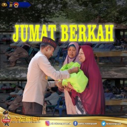 Jumat Berkah Kapolres Karangasem Serahkan Bingkisan Sembako