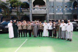 Kunjungi Ponpes di Pasuruan, Kapolri: Cooling System Dalam Memelihara Situasi Kondusif Jelang Pemilu