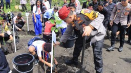 Pemkab Banyuwangi Apresiasi Penanaman 2000 Pohon Mangrove Oleh Polri