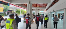 Giat Patroli Personil Polres Bandara Ngurah Rai Berikan Himbauan Kamtibmas