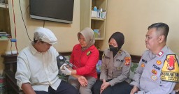 Layanan Kesehatan Graris dan Sosialisasi BPJS PBI Dalam Implementasi Program Quick WINS Polres Jakarta Timur