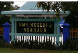 SMAN2 Nganjuk Langgar Intruksi Gubernur Tentang Larangan Sekolah Jual Seragam