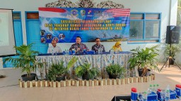 Lanal Batuporon Berikan Sosialisasi Alat Tangkap Ramah Lingkungan Kepada Masyarakat Maritim 