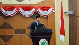 Bupati Kapuas Hulu Hadiri Rapat Paripurna Terkait 3 RAPERDA