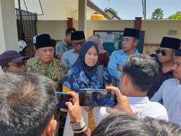 Berbelit Belit Berikan Keterangan Wakil Ketua DPRD Sampang Akhirnya di Tuntut Dua Tahun Penjara