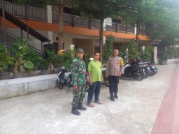 Bhabinkamtibmas Setu Sambangi dan Beri Himbauan Warga Terkait OPS Nusantara Coolying System 2023-2024