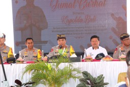 Jumat Curhat, Polda Bali Dengarkan Aspirasi Masyarakat di Pelabuhan Padangbai