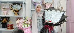 Ide Bisnis Bucket, AW BUCKET di Gemari Para Selebgram Dari DJ Tessa Morena dan Happy Asmara