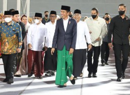 Presiden Jokowi Kunjungi Banyuwangi, Dialog dengan Penerima Sertifikat TORA dan Tinjau Penyaluran BLT El Nino