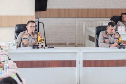 Ciptakan Rasa Aman dan Nyaman Jelang Malam Pergantian Tahun, Polrestabes Surabaya Gelar Rapat Koordinasi
