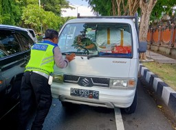 Dua Mobil Ngalami Mogok, Perparah Kemacetan Arus Lalin di Jalan Bandara Ngurah Rai