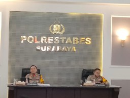 Polrestabes Surabaya Lakukan Giat Conferense Press Release di Akhir Tahun 2023