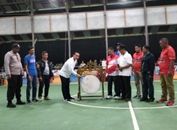 Wakil Bupati Kapuas Hulu Tutup Semi Open Tournament Merah Putih Season 1